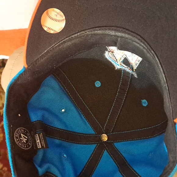 Miami Marlins Hat (Hat1) - Picture 4 of 4
